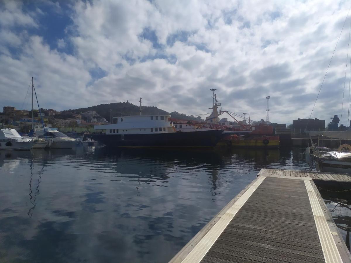 Classic Yacht Yanika Yachting Watersport Ets Villaputzu Dış mekan fotoğraf