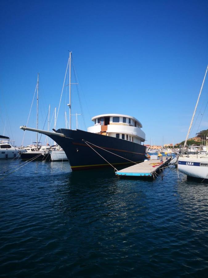 Classic Yacht Yanika Yachting Watersport Ets Villaputzu Dış mekan fotoğraf